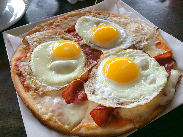 Crave - Breakfast Pizza